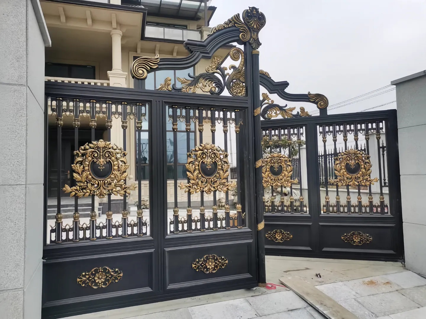 DM025别墅庭院铝艺大门实拍